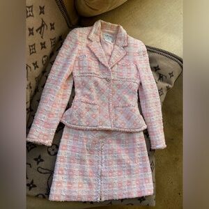 Stunning Barbie suit from 1995 38FR